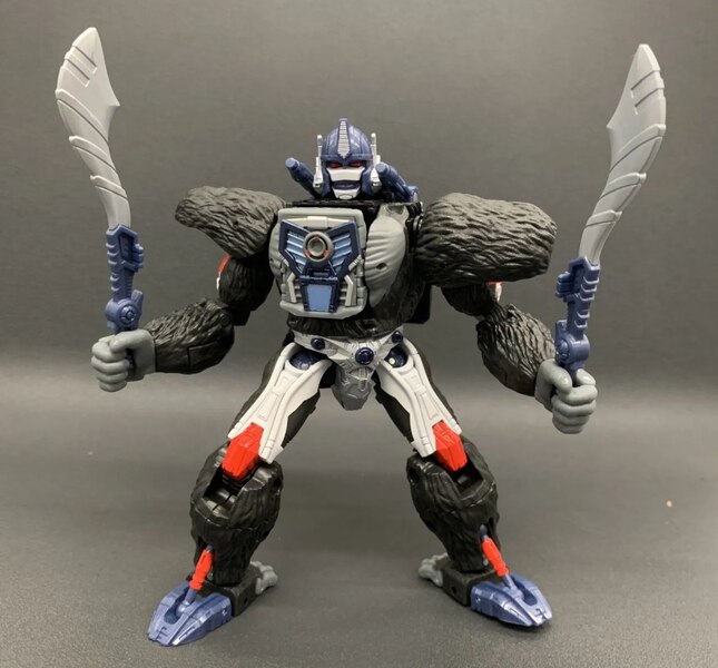 Takara Transformers WFC Kingdom Optimus Primal  (1 of 5)